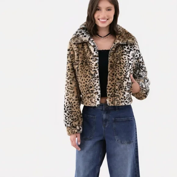 Chic Leopard Print Faux Fur Coat - Picture 5 of 12